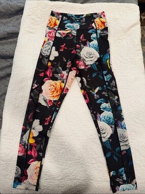 ZYIA Black Floral High-Rise Leggings with Multicolor Roses